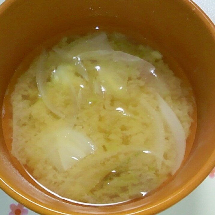 ミョウガと玉ねぎのお味噌汁